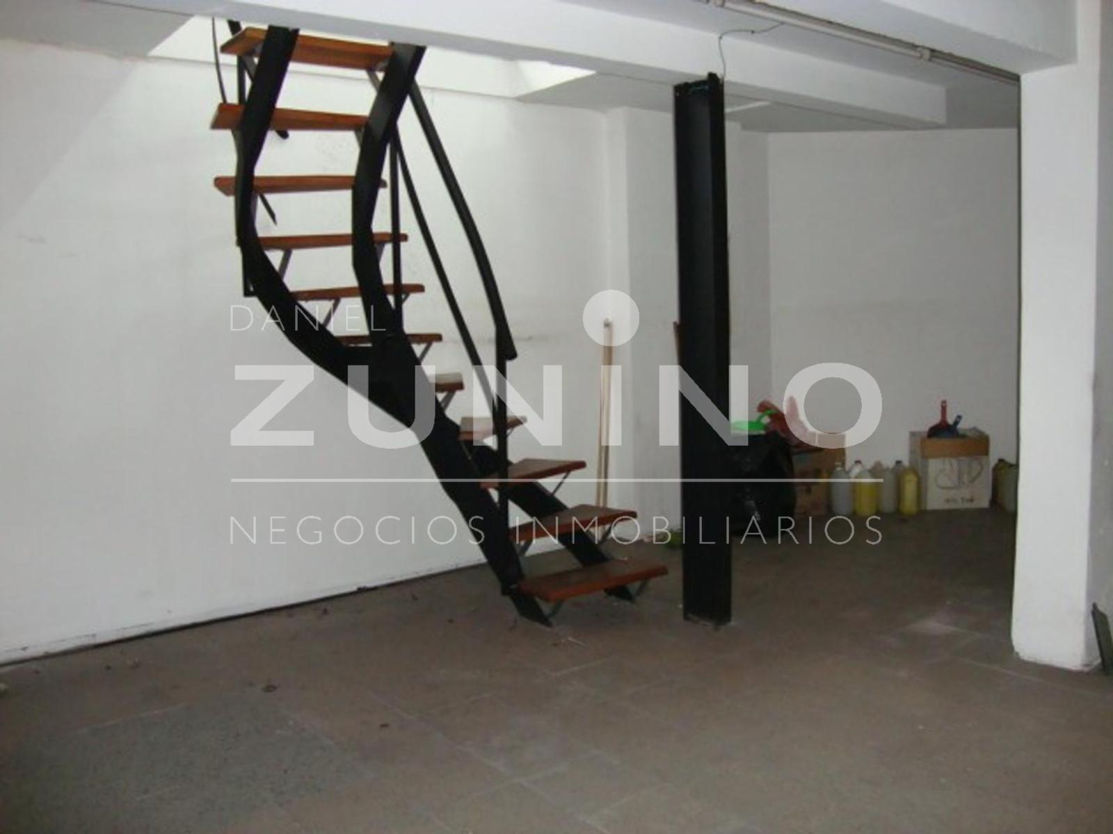 Importante local comercial en esquina, zona céntrica - 6