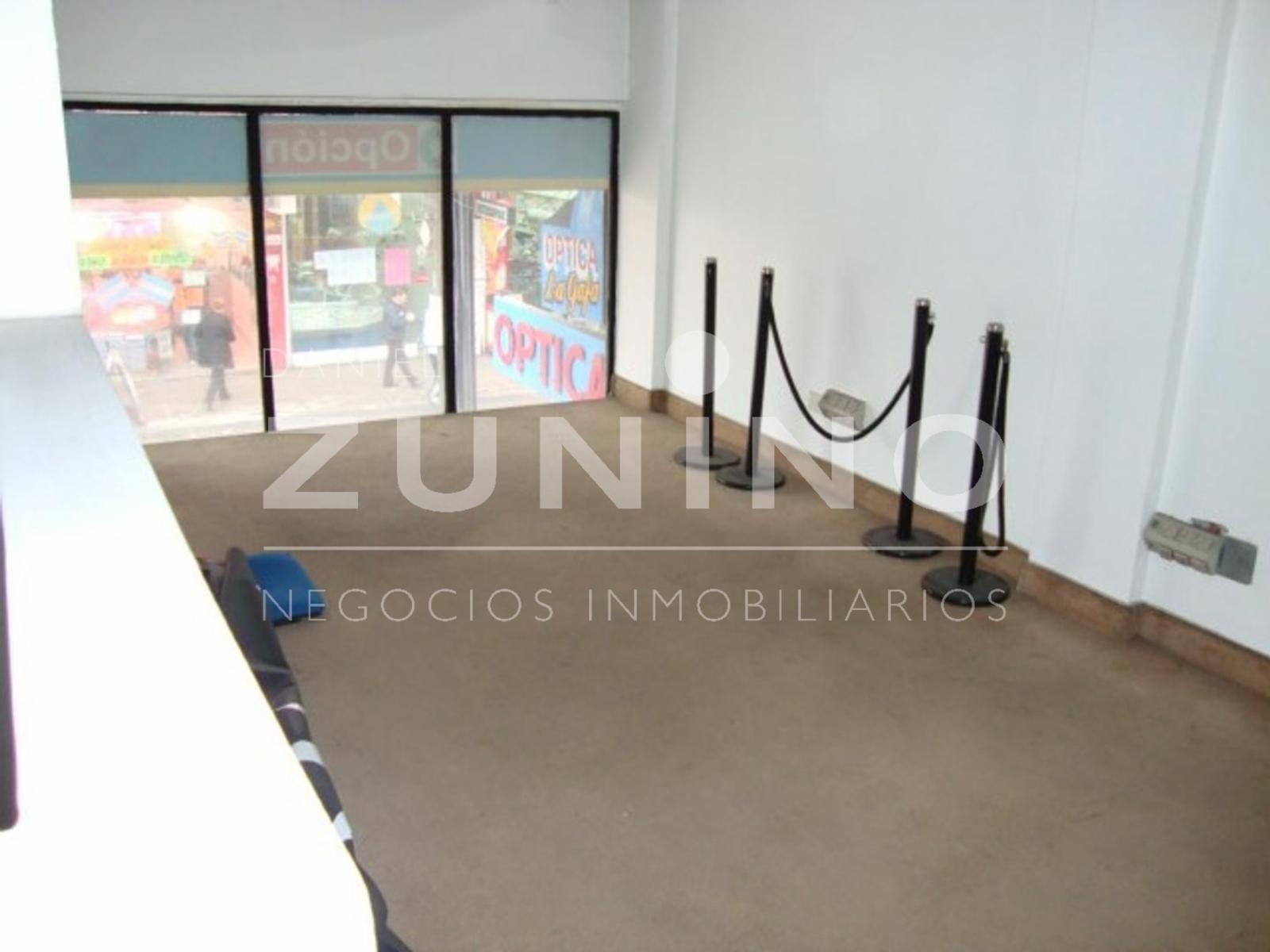 Importante local comercial en esquina, zona céntrica - 8