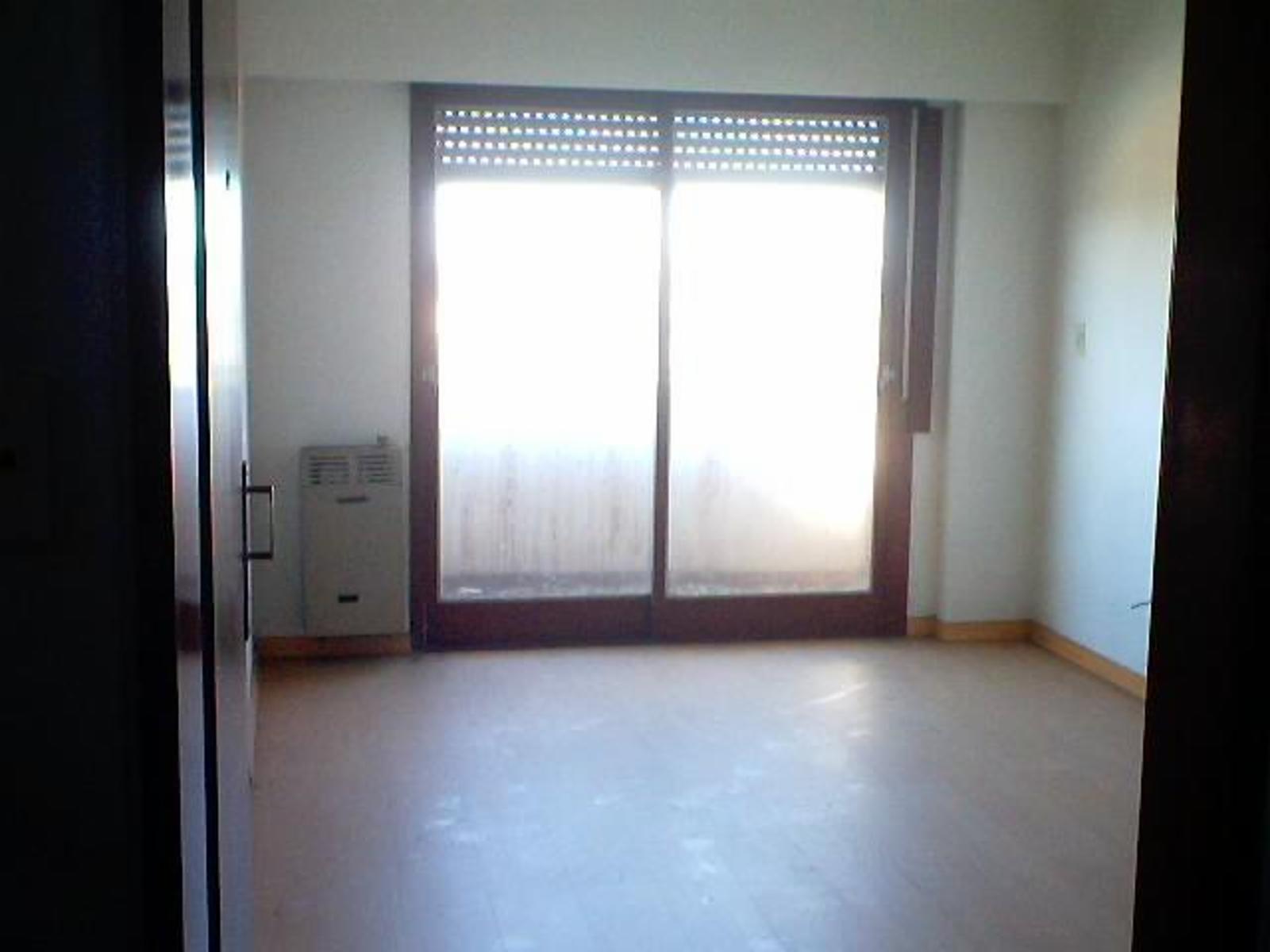 Amplio departamento. a la venta en San Miguel — foto 3