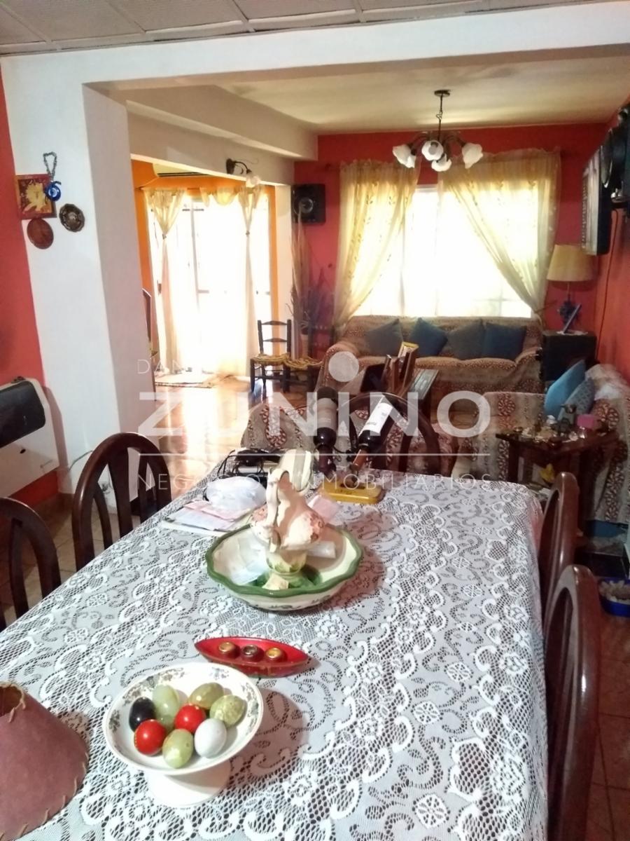 Casa de cuatro ambientes a la venta en José C Paz — foto 3