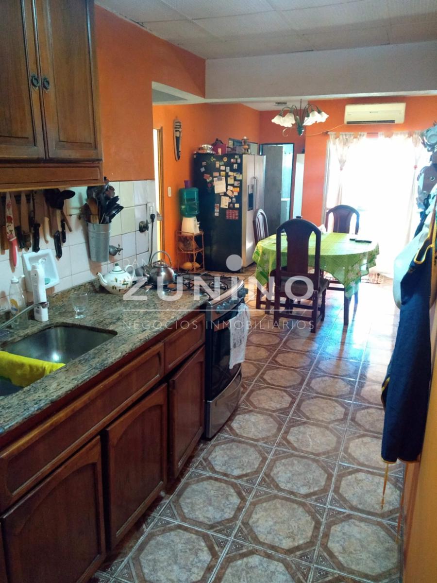 Casa de cuatro ambientes a la venta en José C Paz — foto 6