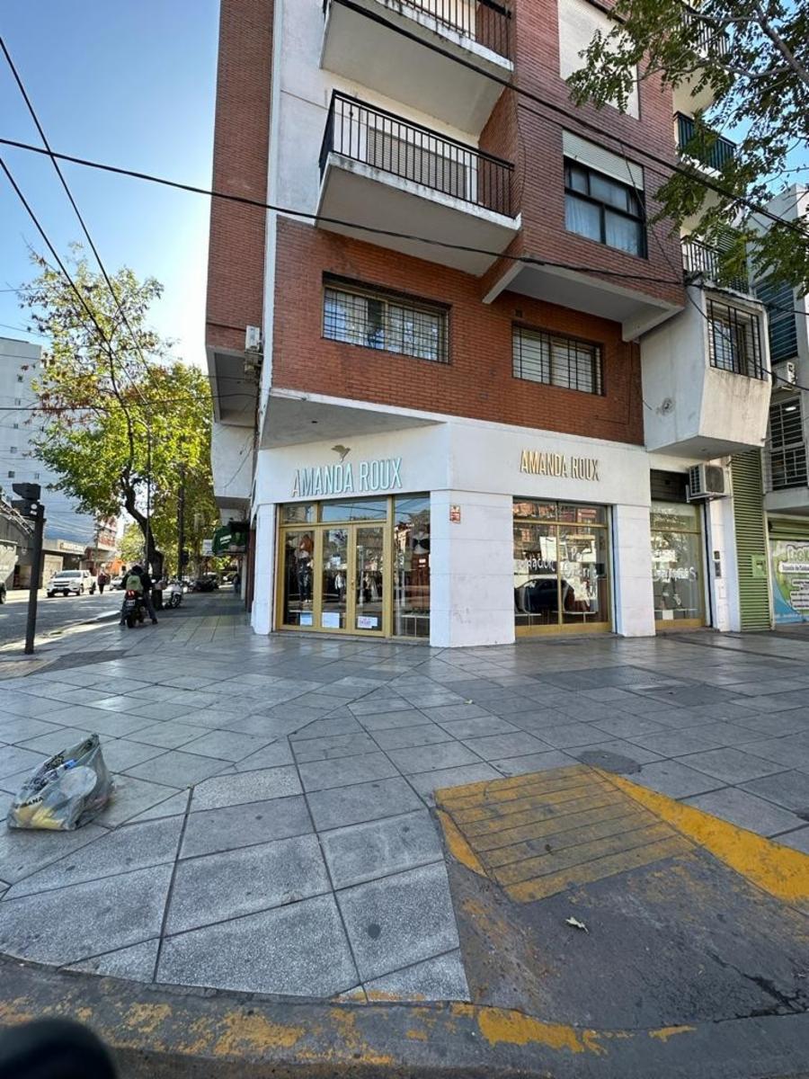 Local en venta en San Miguel, esquina — foto 3