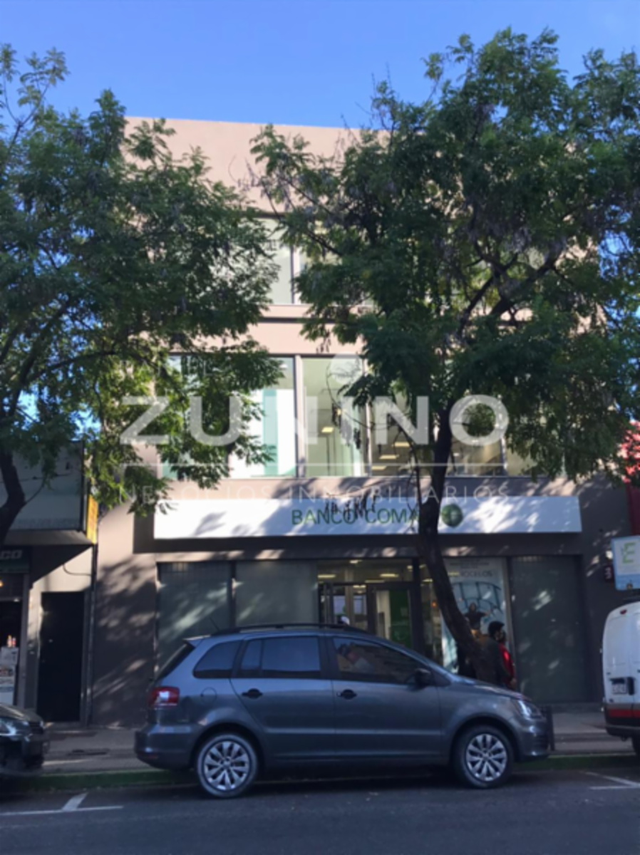 Cuatro locales en venta, excelente renta — foto 3