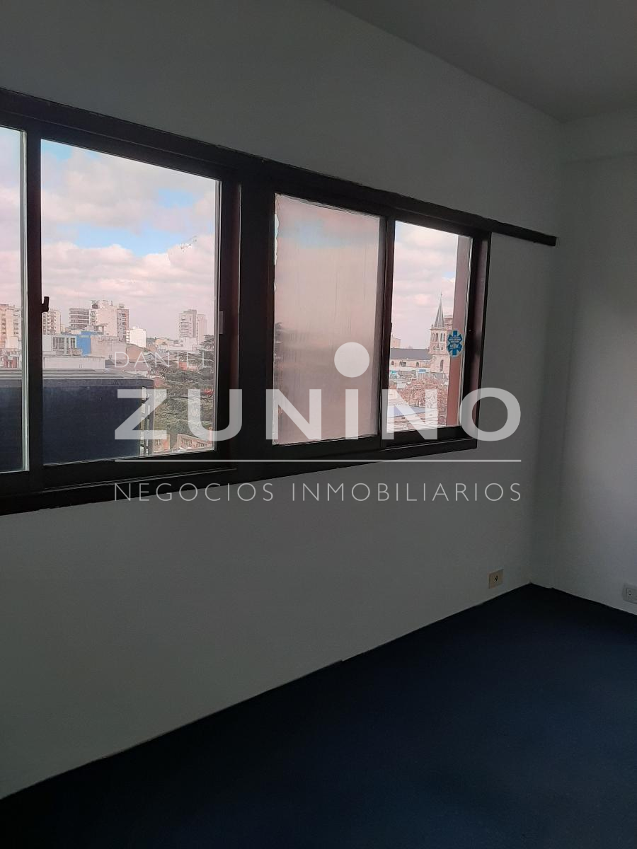 Oficina céntrica en venta - 1
