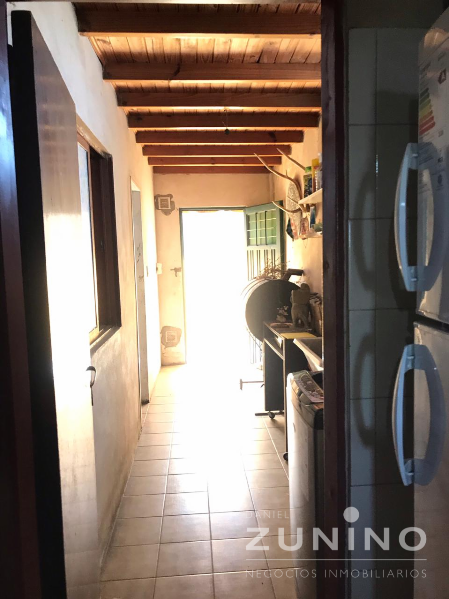 Casa con departamento y comercio en venta — foto 2