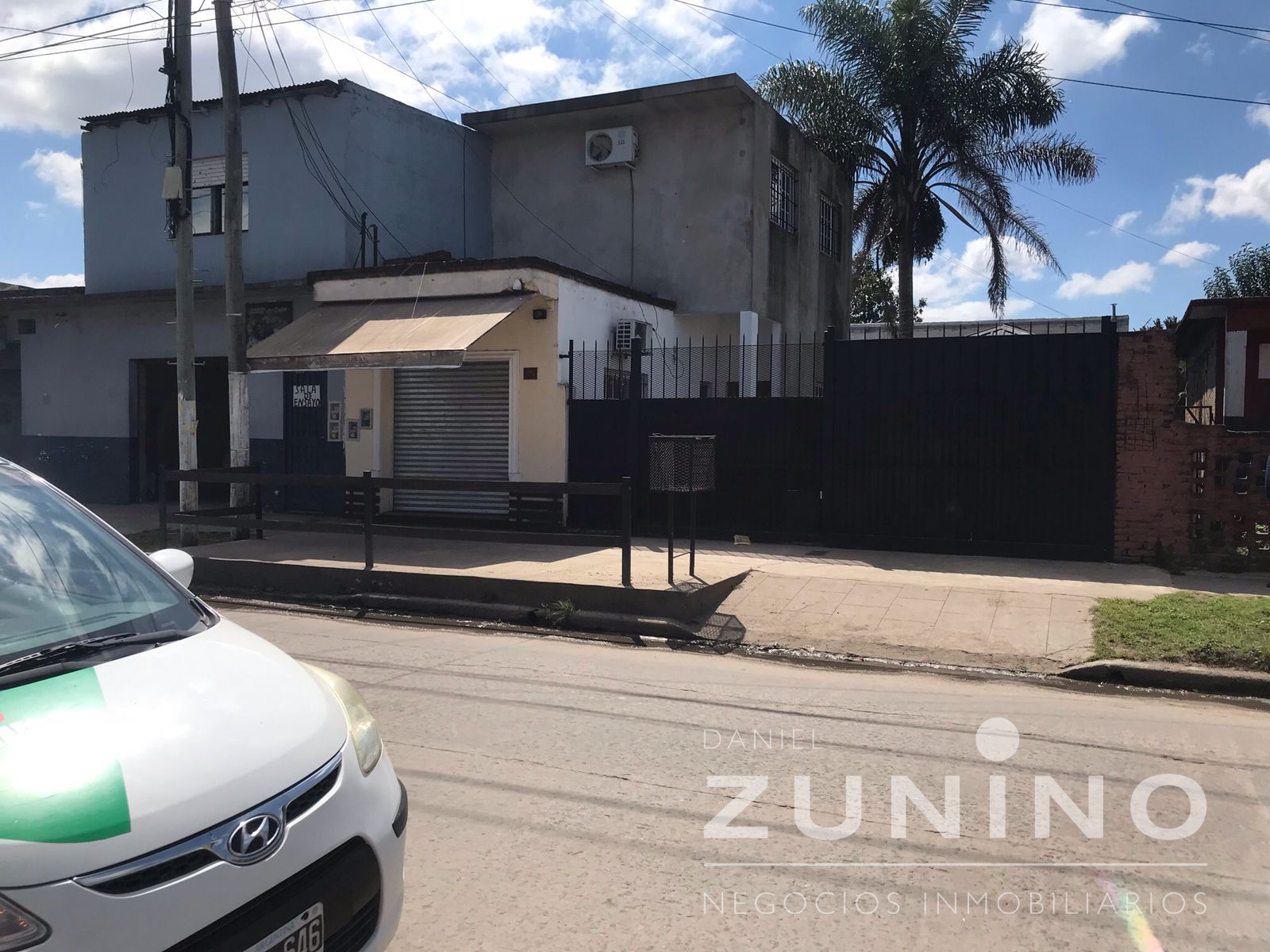 Casa con departamento y comercio en venta — foto 4