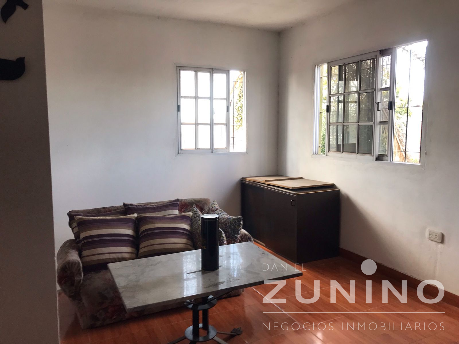 Casa con departamento y comercio en venta — foto 8