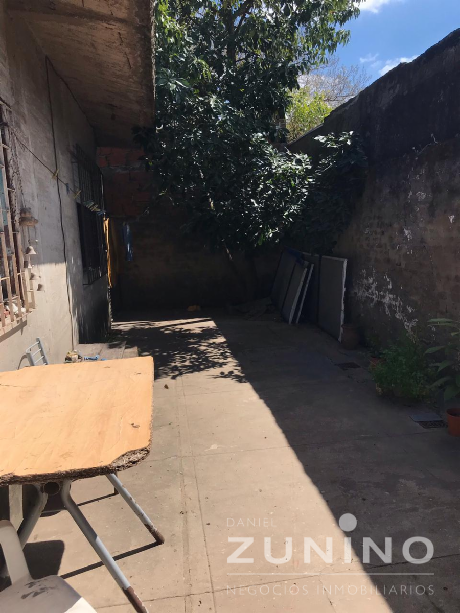 Casa con departamento y comercio en venta — foto 9