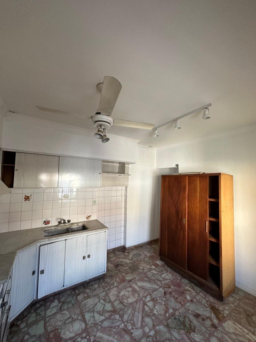 Excelente local más departamento en venta — foto 7