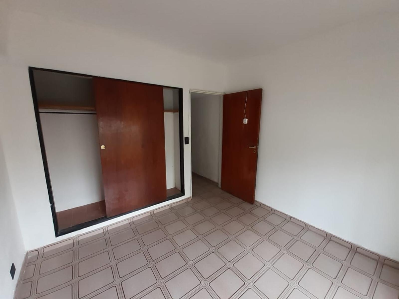 Departamento de dos ambientes a la venta en Moron — foto 3
