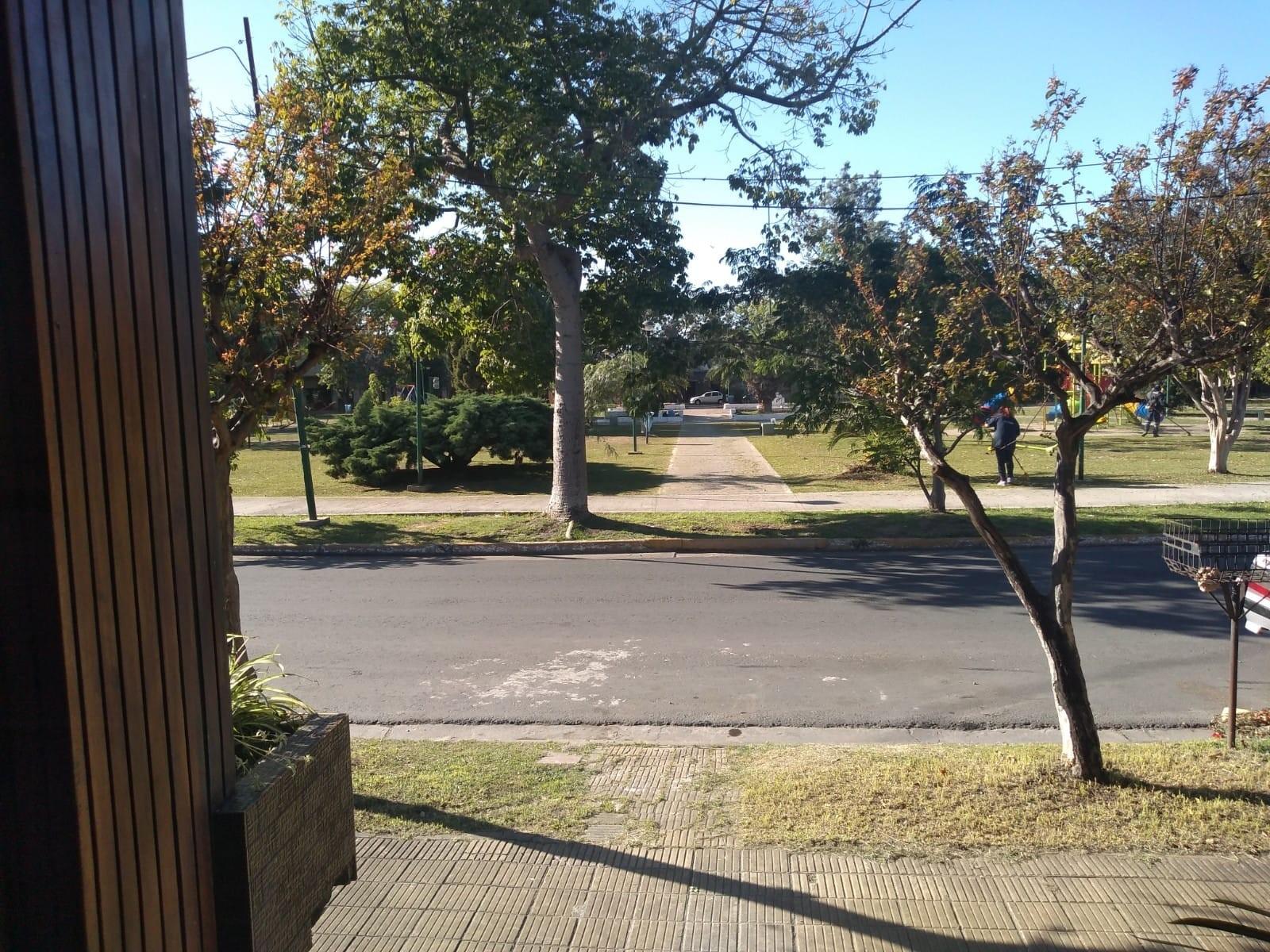 Casa de tres ambientes a la venta en Bella Vista. APTO CREDITO — foto 2