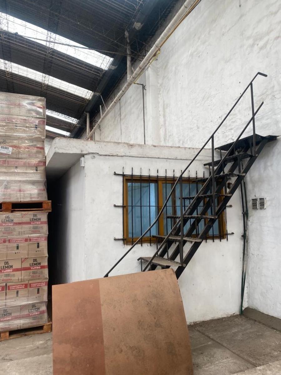 Amplio galpón en venta — foto 6