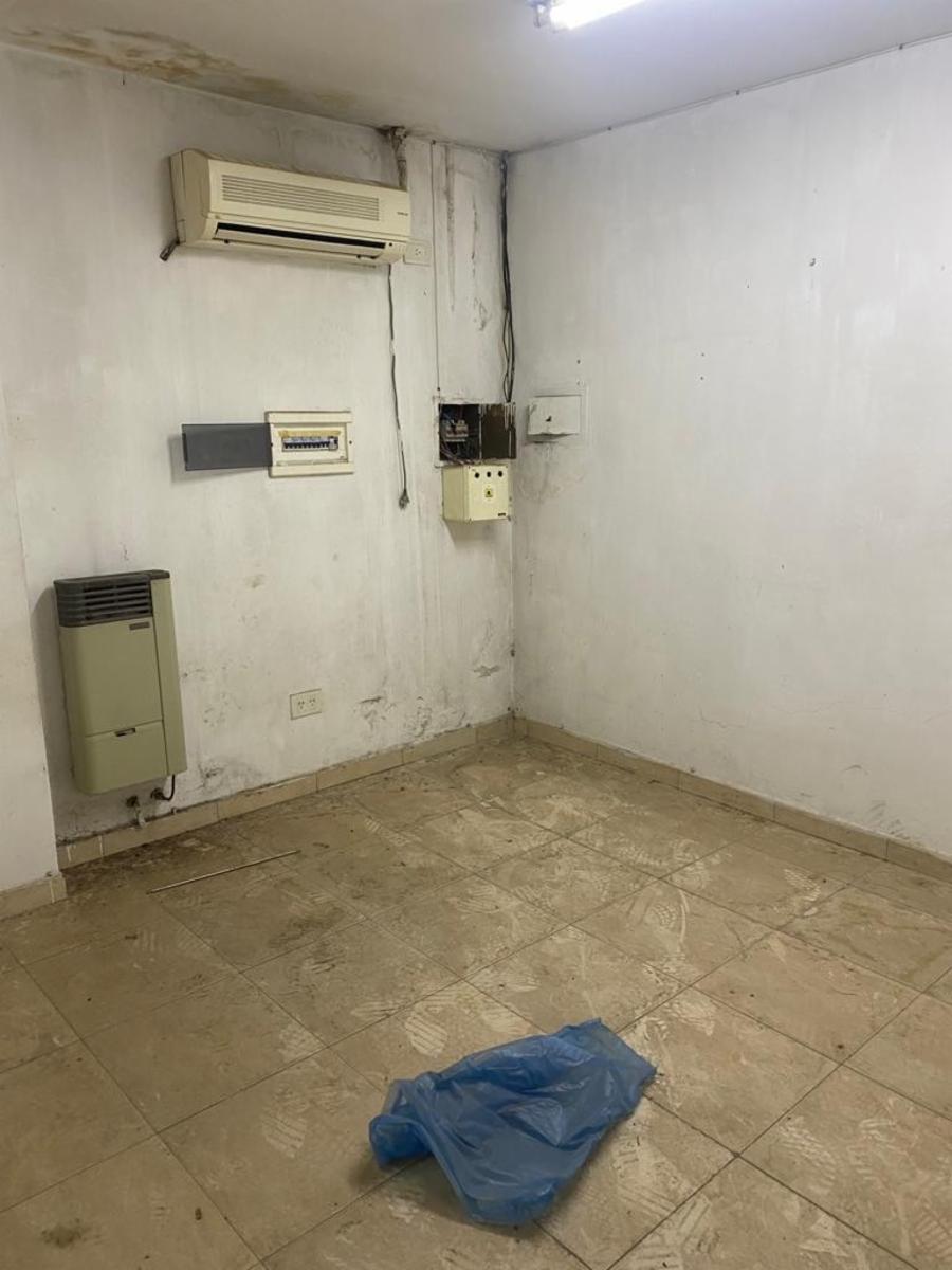 Amplio galpón en venta — foto 12