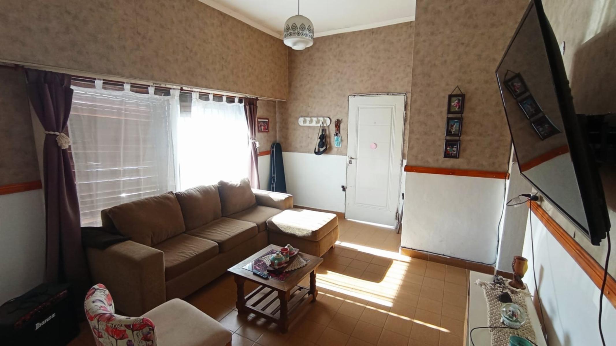 Hermosa casa de tres ambientes en venta — foto 2