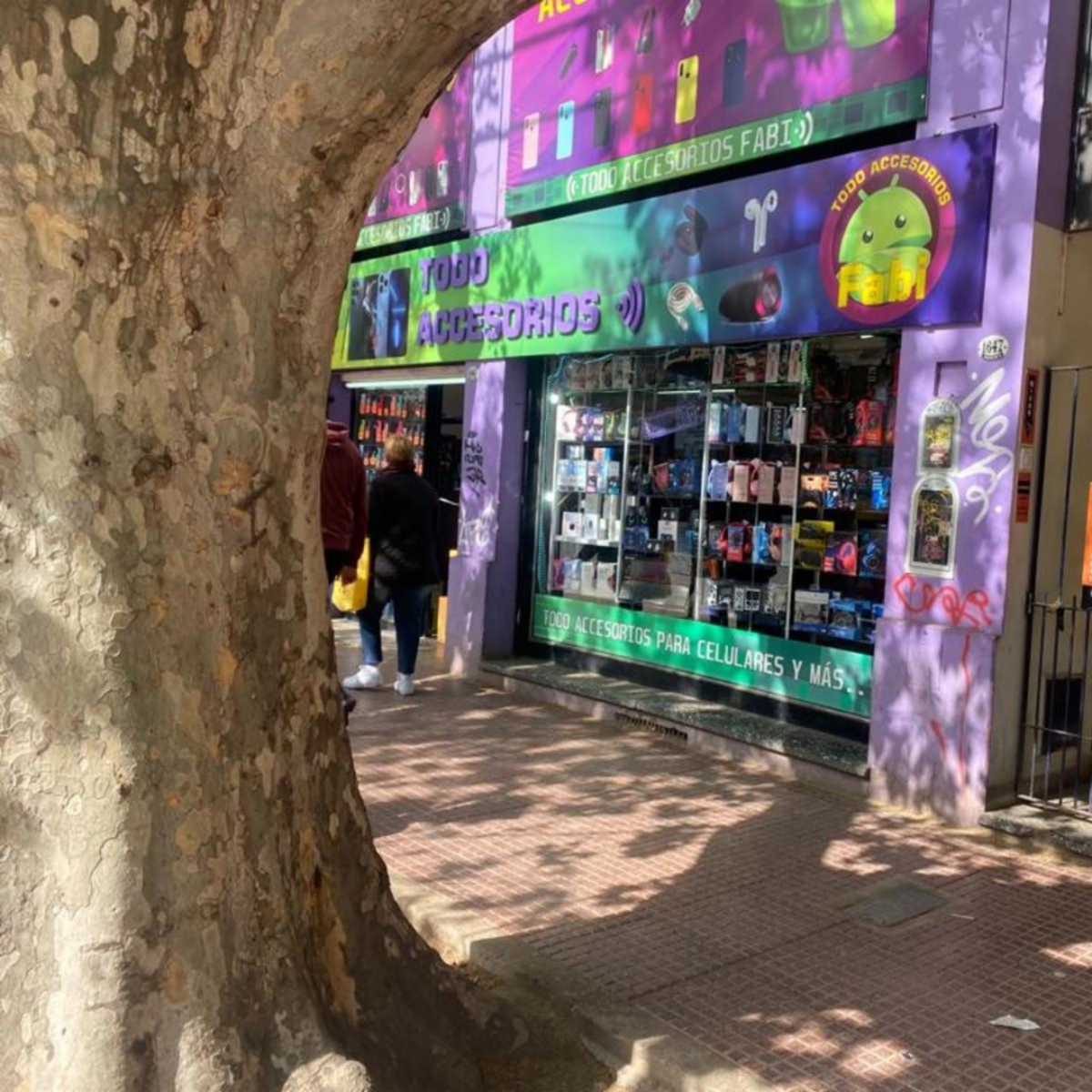 Excelente local comercial en venta — foto 2