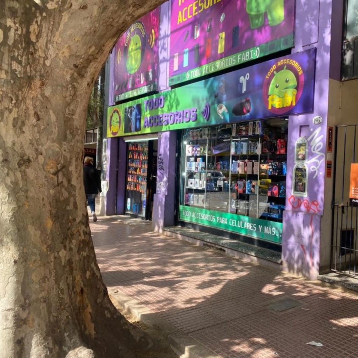 Excelente local comercial en venta — foto 3