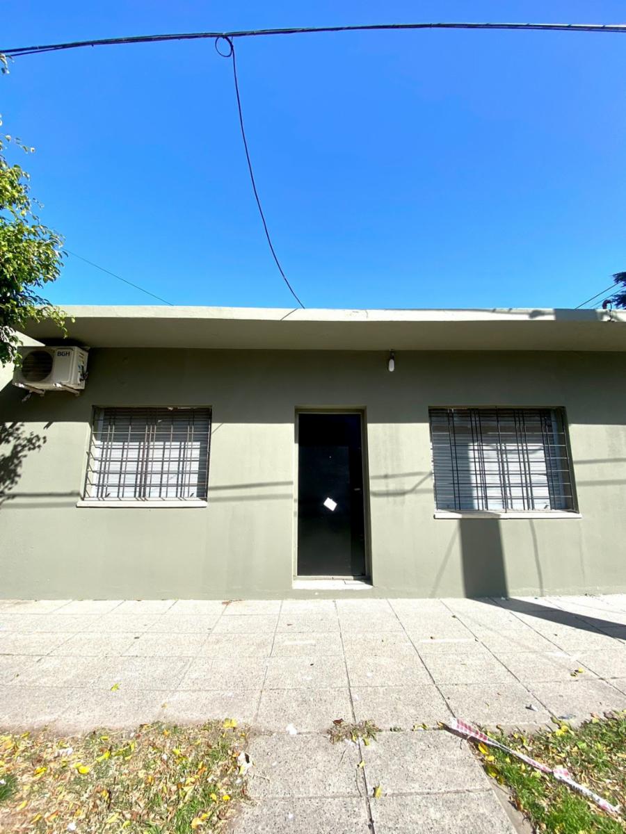 Casa de tres ambientes a la venta en Muñiz — foto 2