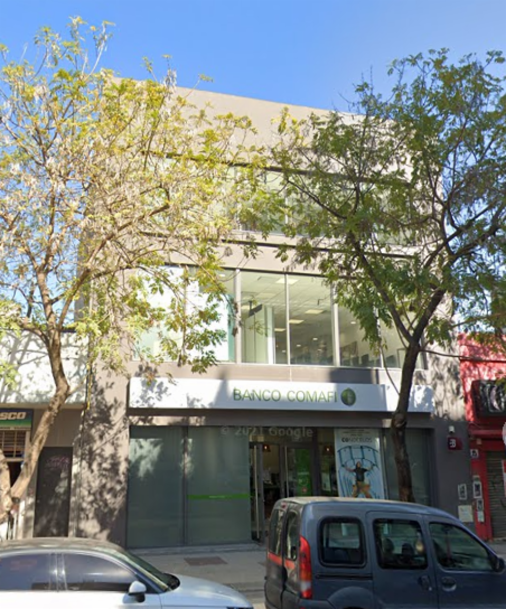 Excelente local en Av. Perón en alquiler - 4