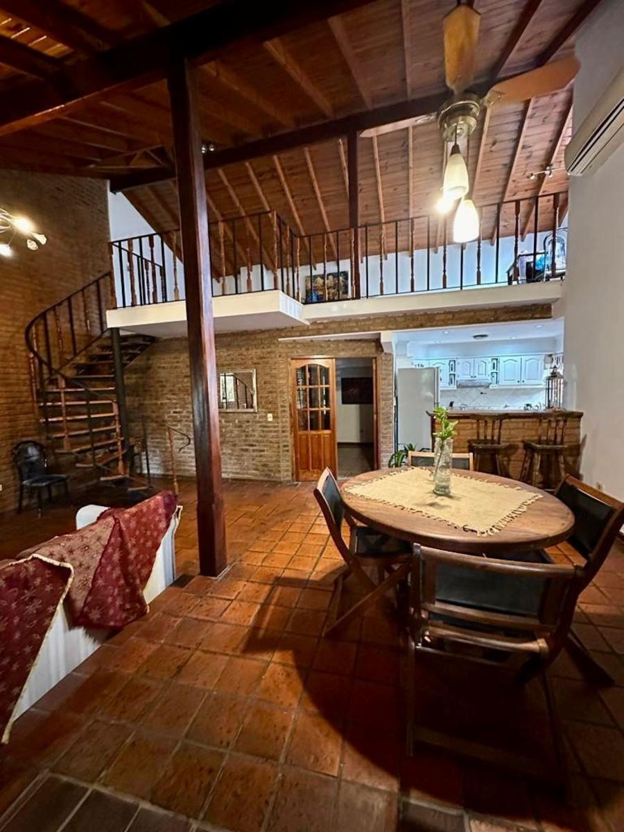 Casa de tres ambientes a la venta en Muñiz