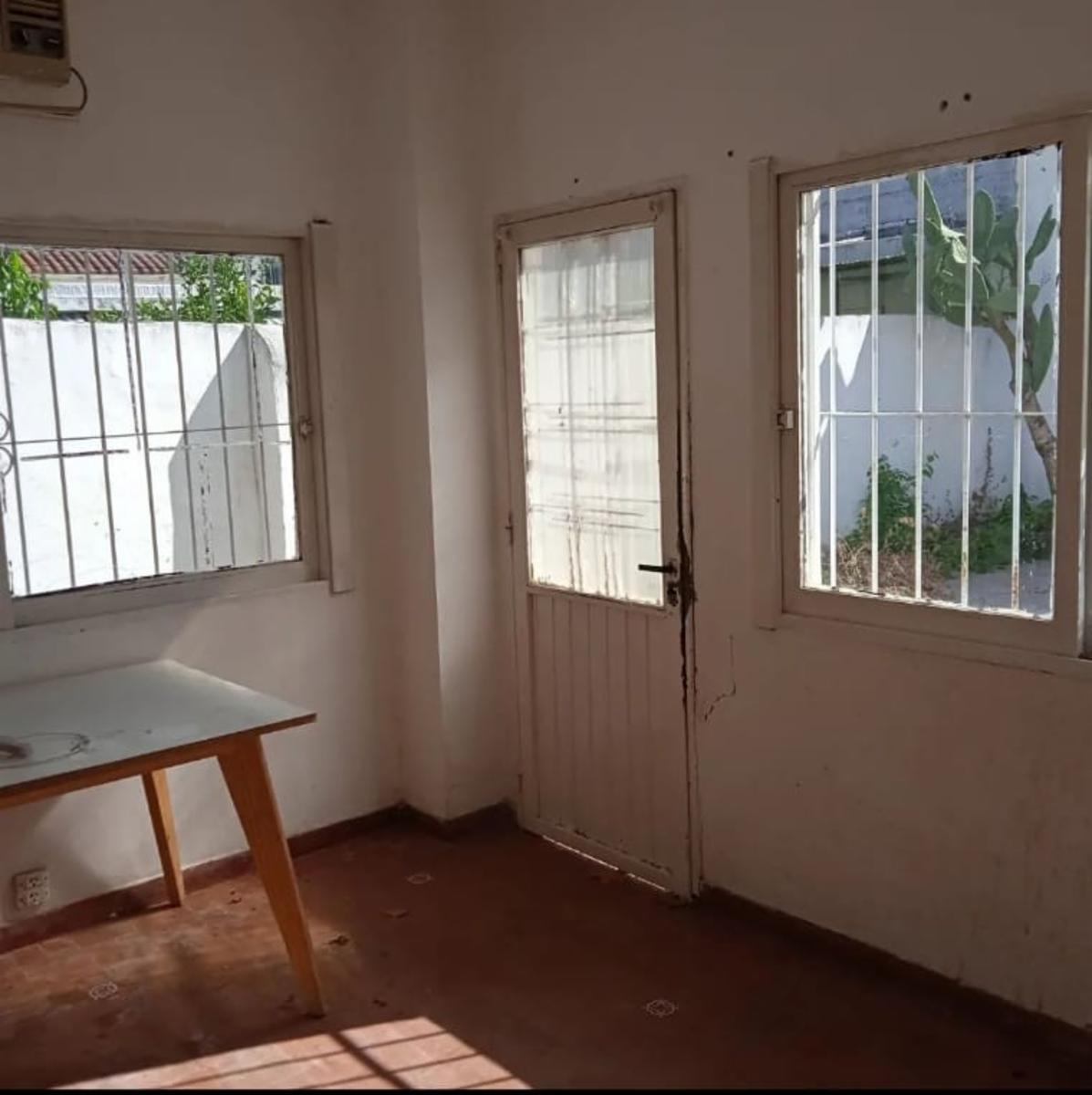 Casa de cuatro ambientes a la venta en San Miguel — foto 4