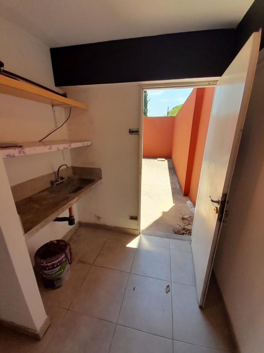 Excelente local comercial en alquiler - 1