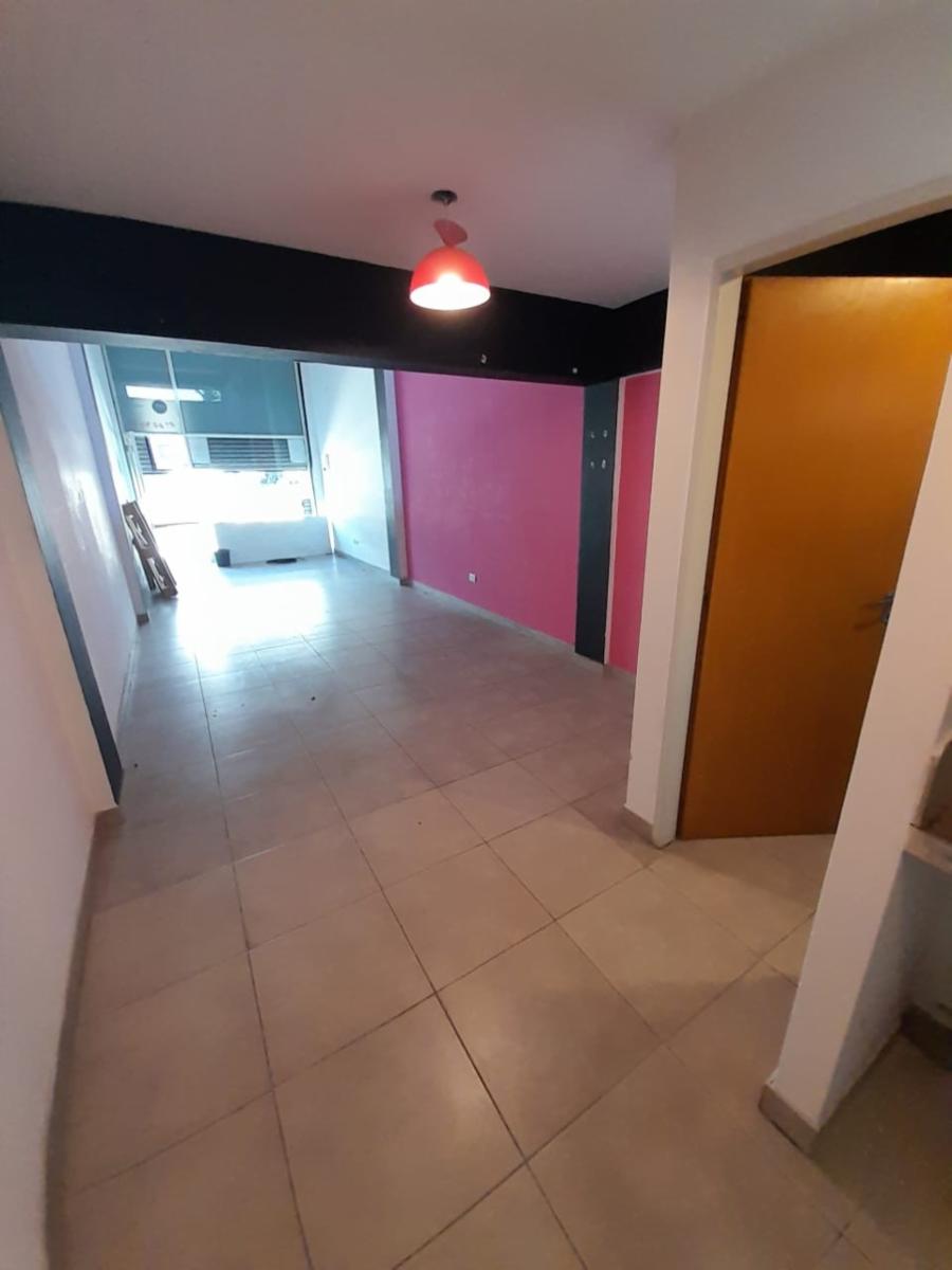 Excelente local comercial en alquiler - 8
