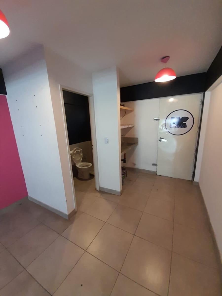 Excelente local comercial en alquiler - 9