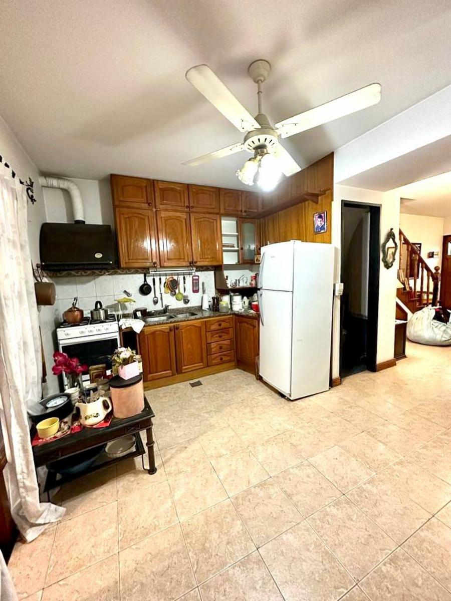 Excelente triplex en Bella Vista en venta, RETASADO — foto 3