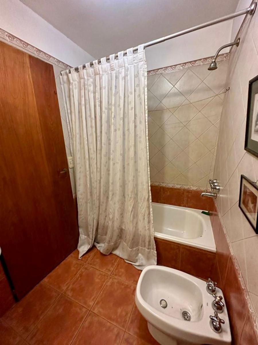 Excelente triplex en Bella Vista en venta, RETASADO — foto 13