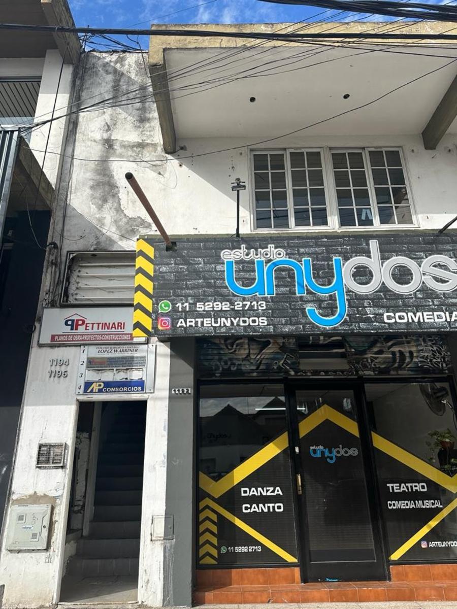 Amplia oficina de cinco ambientes en venta - 2