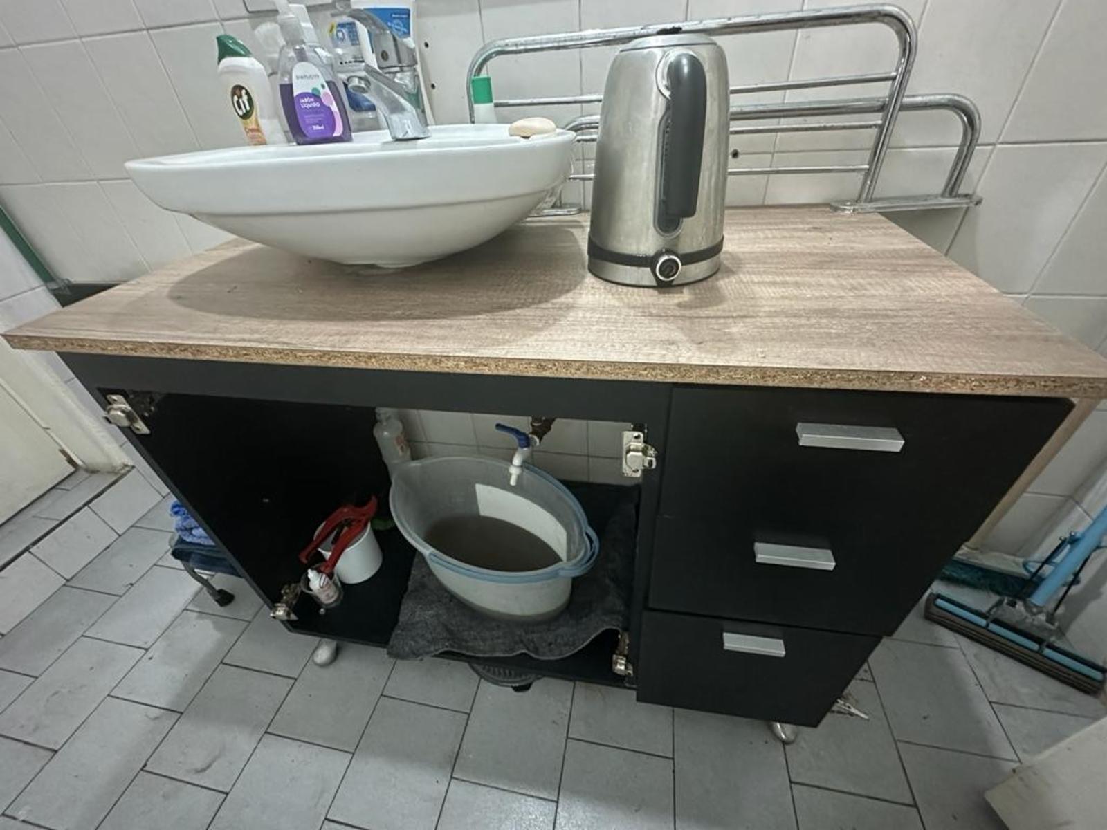 Amplia oficina de cinco ambientes en venta - 5