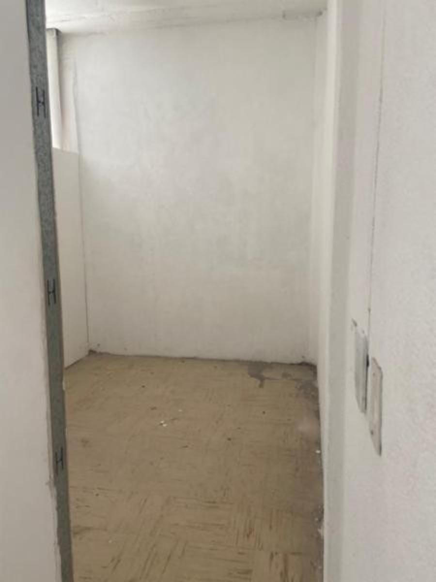 Amplio local en venta en José C Paz - 3