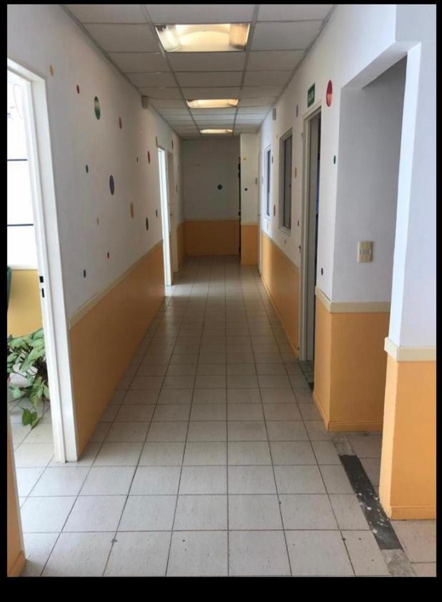 Importante oficina a la venta, en el centro comercial de San Miguel - 7