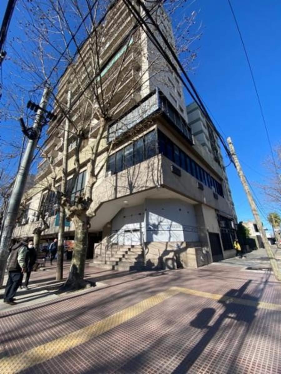 Importantes oficinas en zona céntrica en San Miguel a la venta - 2