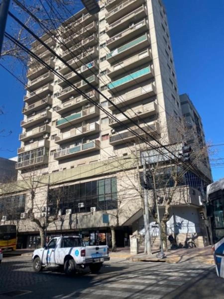 Importantes oficinas en zona céntrica en San Miguel a la venta - 3