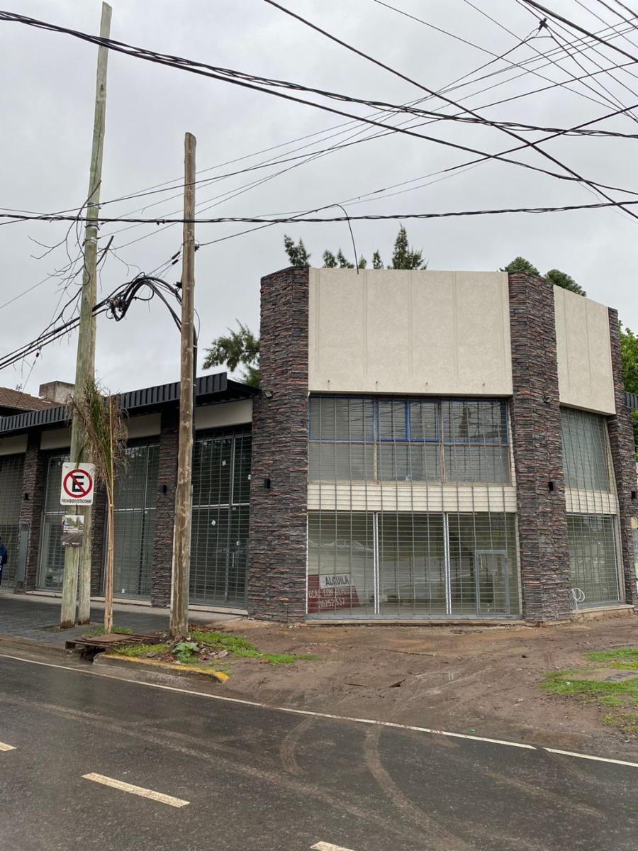 Excelente local comercial en alquiler en Pilar - 3