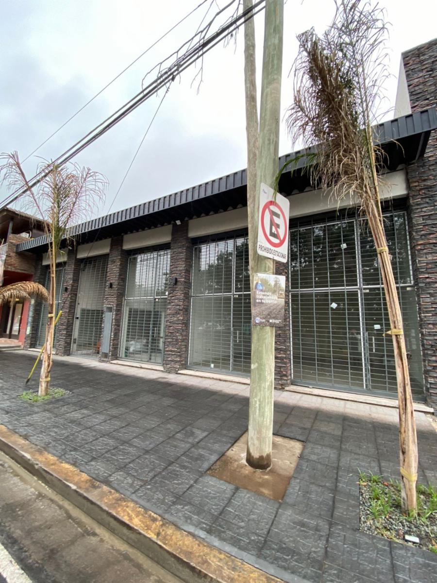Excelente local comercial en alquiler en Pilar - 9