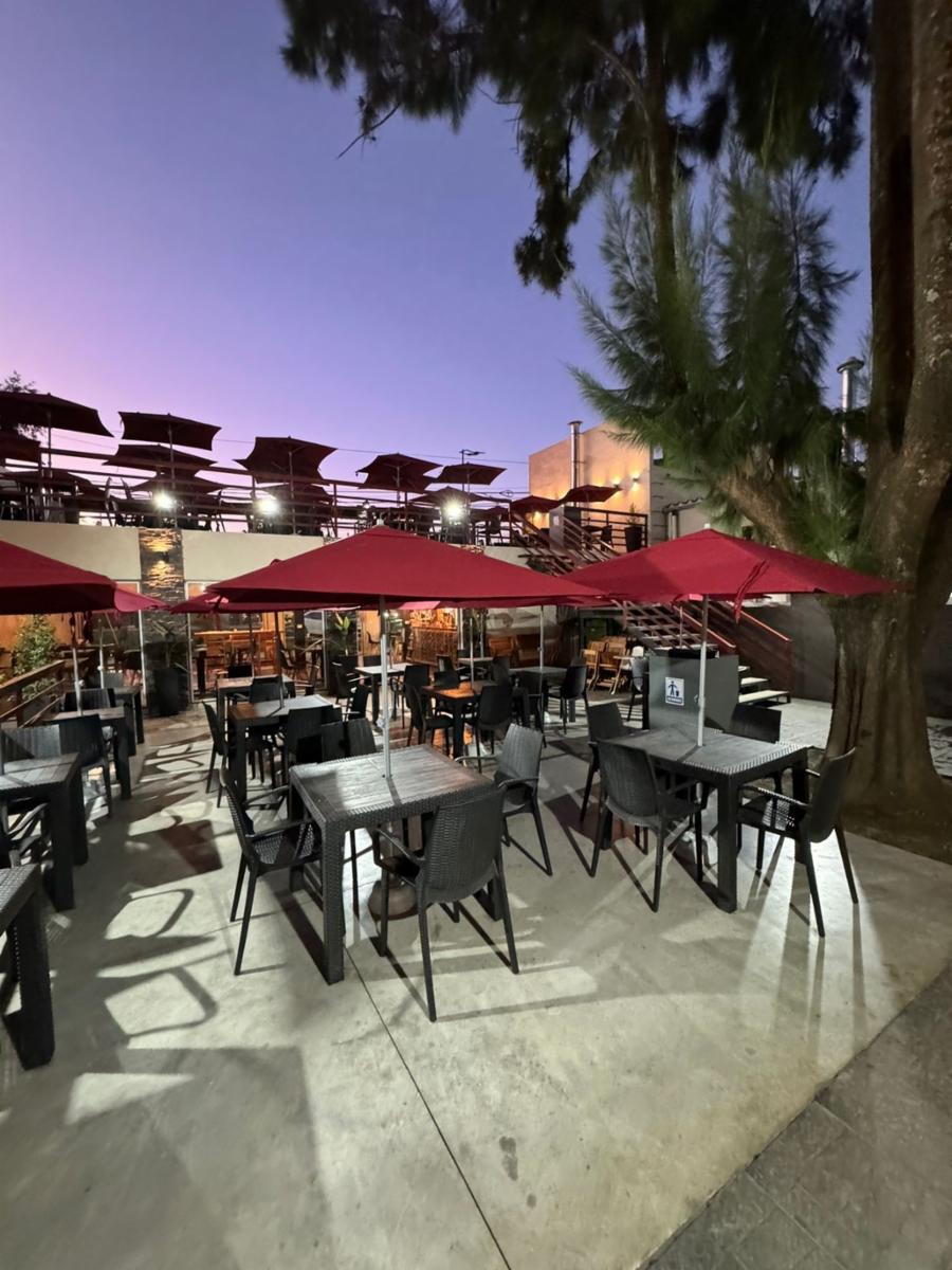 Excelente local comercial en alquiler en Pilar - 15