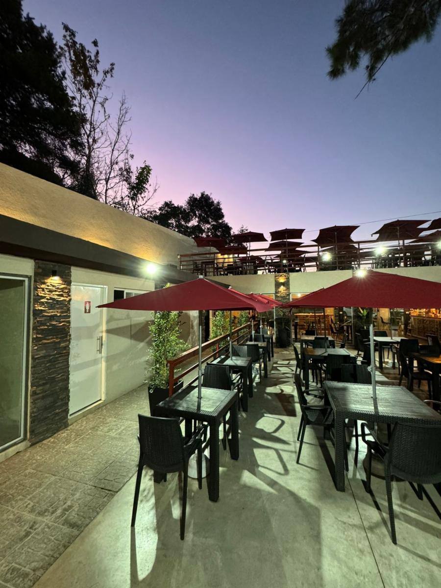 Excelente local comercial en alquiler en Pilar - 16