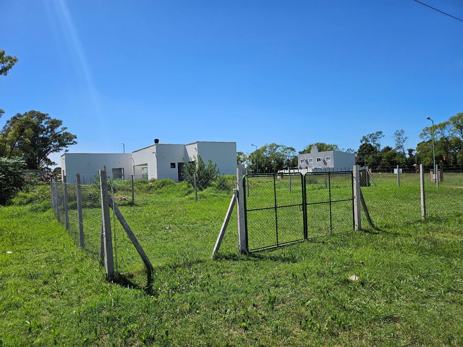 Excelente terreno en venta en la localidad de Lujan