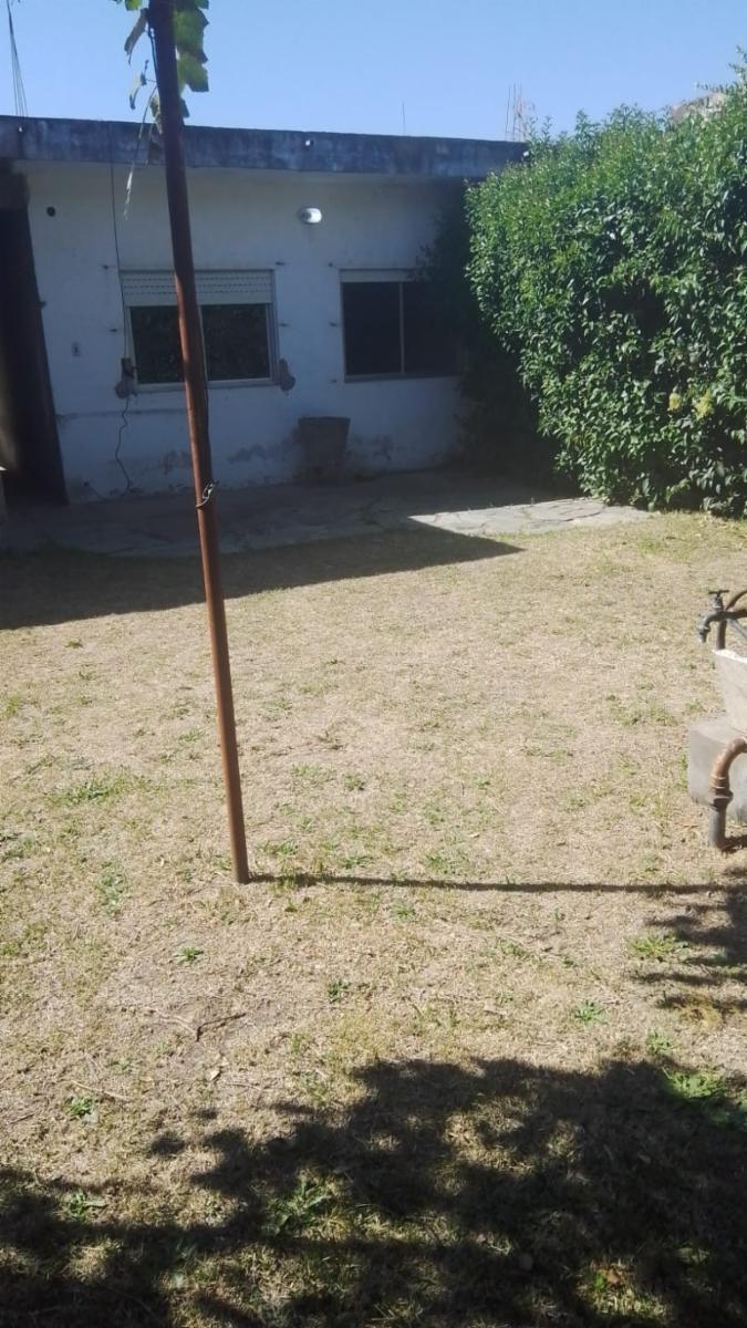 Casa de cuatro ambientes a la venta en José C Paz — foto 2