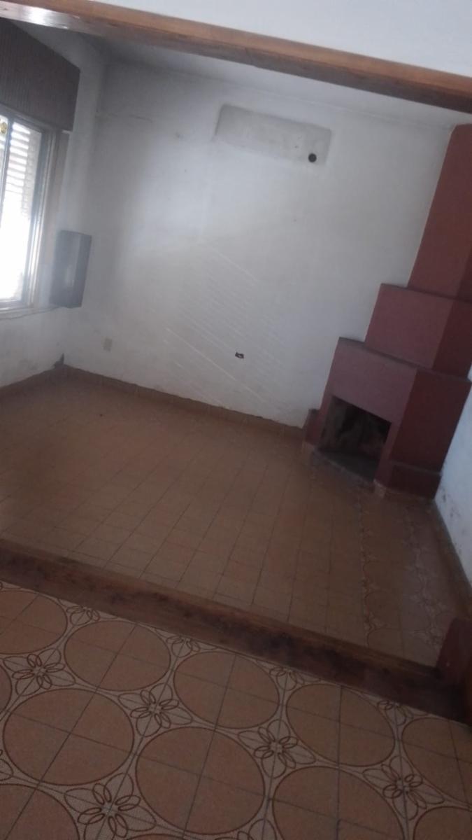 Casa de cuatro ambientes a la venta en José C Paz — foto 3