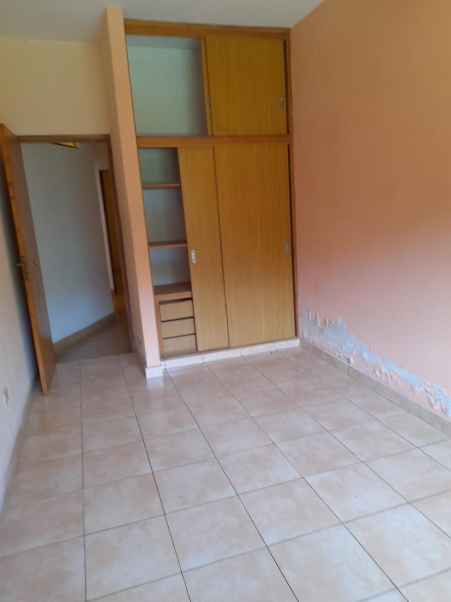 Casa de cuatro ambientes a la venta en José C Paz — foto 5