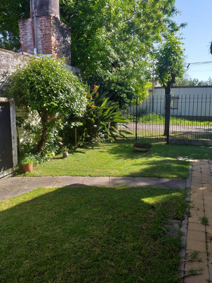 Casa de tres ambientes a la venta en Bella Vista — foto 2