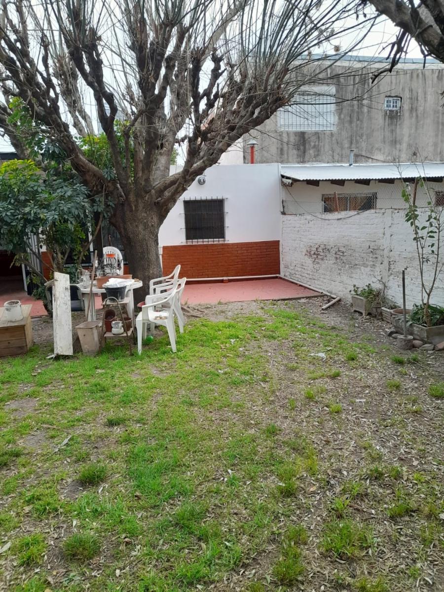Casa de cinco ambientes a la venta en José C Paz — foto 2