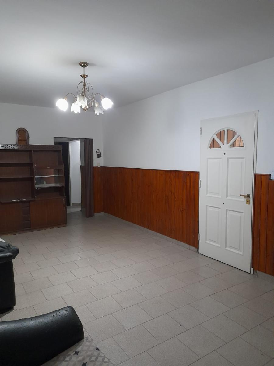 Casa de cinco ambientes a la venta en José C Paz — foto 9