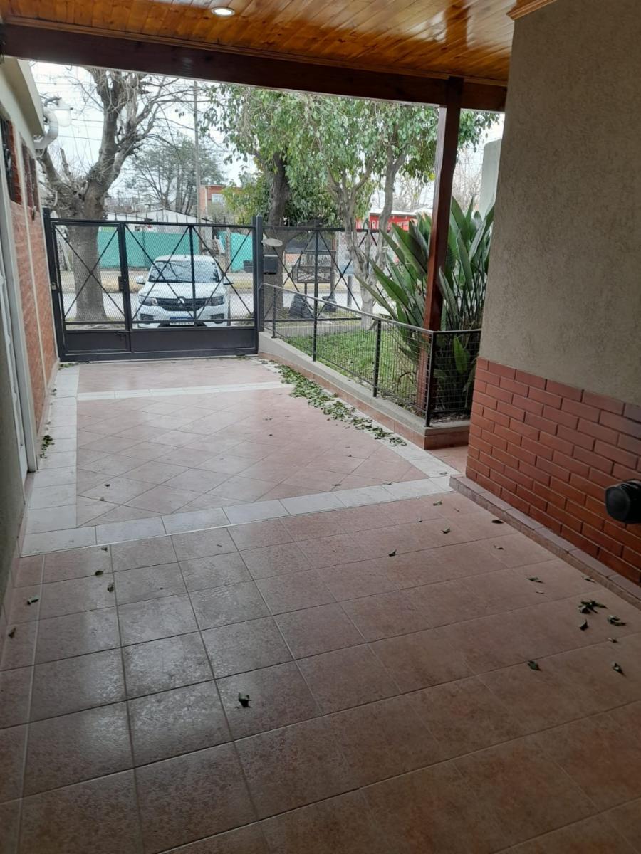 Casa de cinco ambientes a la venta en José C Paz — foto 11