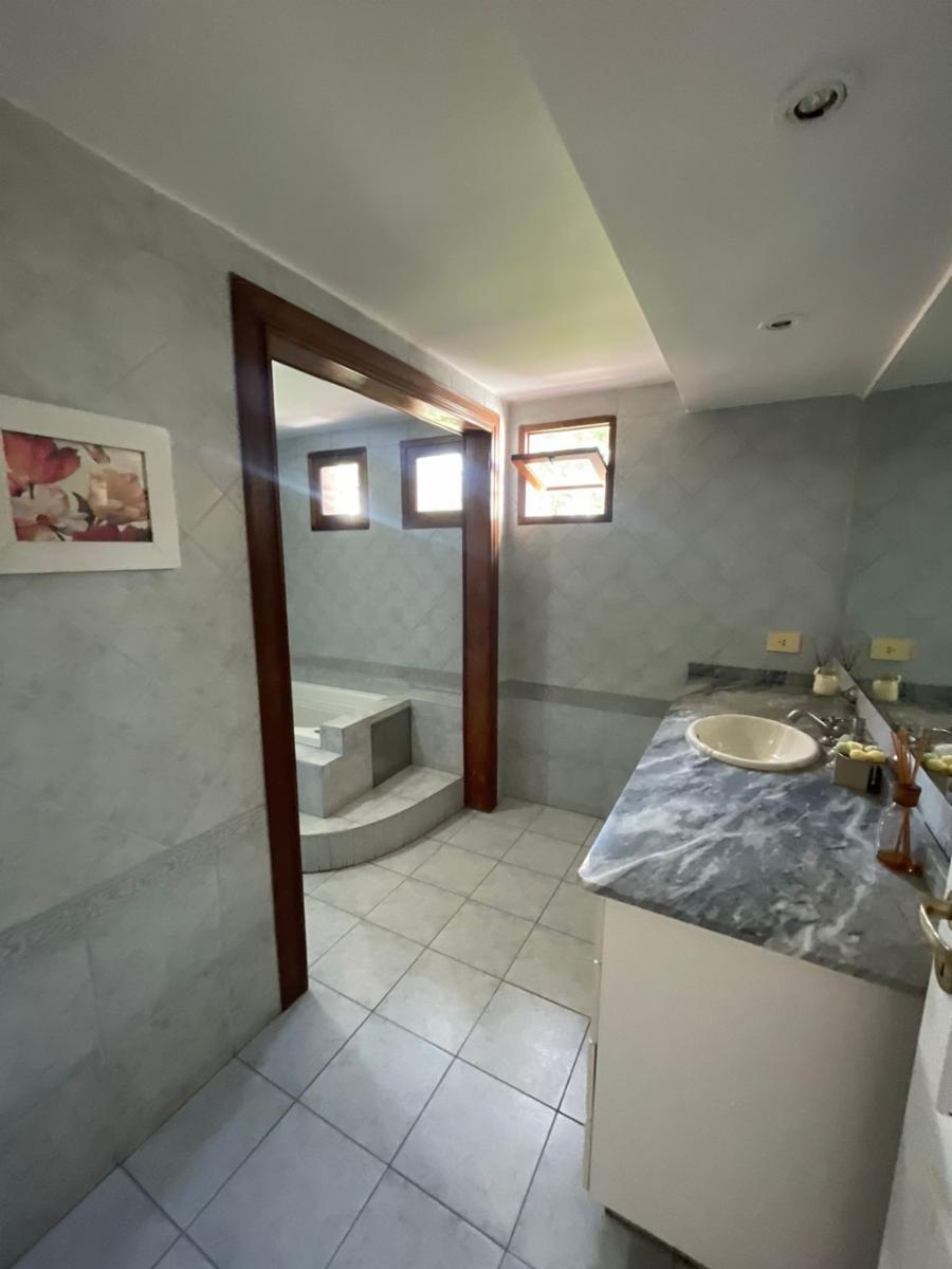 Casa de cuatro ambientes a la venta — foto 10
