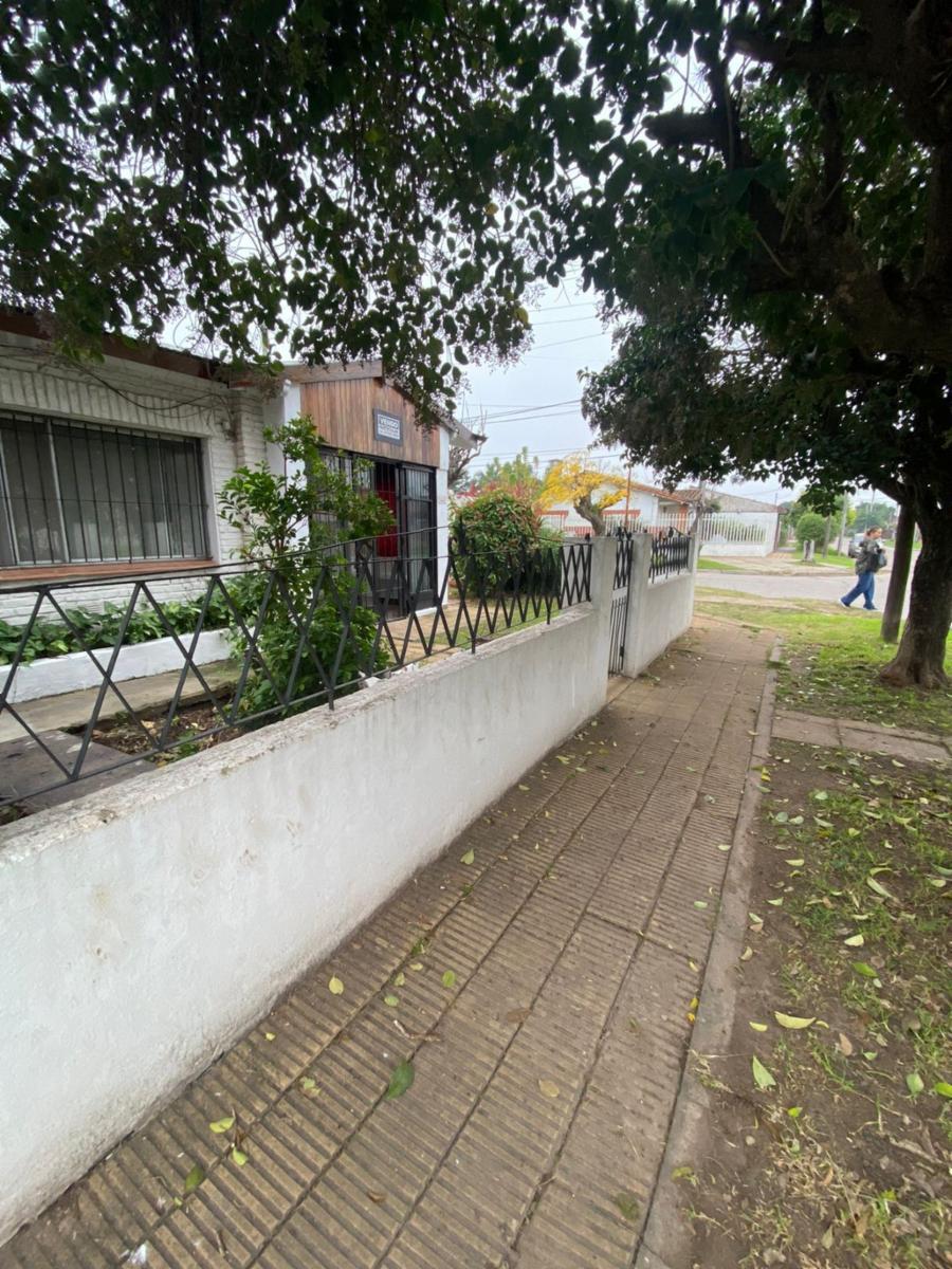 Casa de tres ambientes en venta. ACEPTA FINANCIACION — foto 2