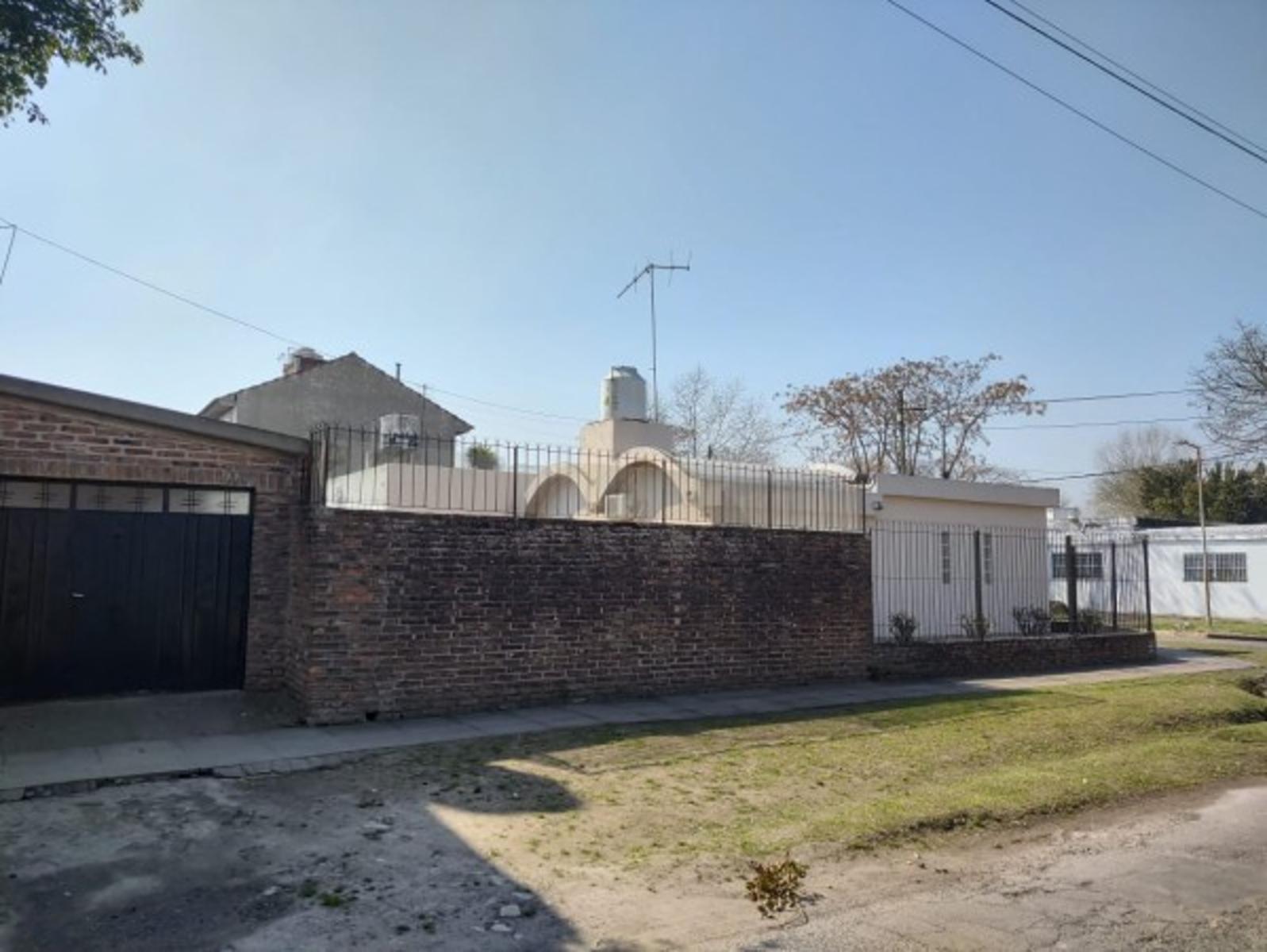 Casa de tres ambientes en Bella Vista — foto 3